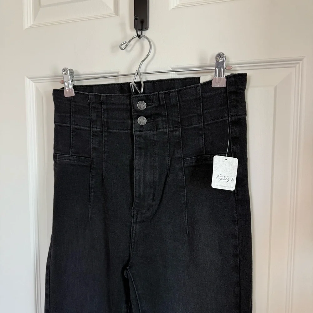 NWT We The Free Jayde Flare Jeans, 29 - Picture 4 of 11